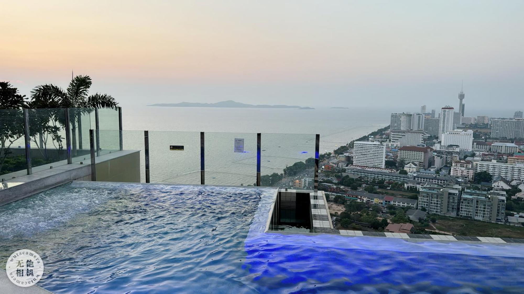 Copacabana Beach Jomtien 科帕卡巴纳海乔木提安海滩毗邻乔木提安夜市 Zewnętrze zdjęcie