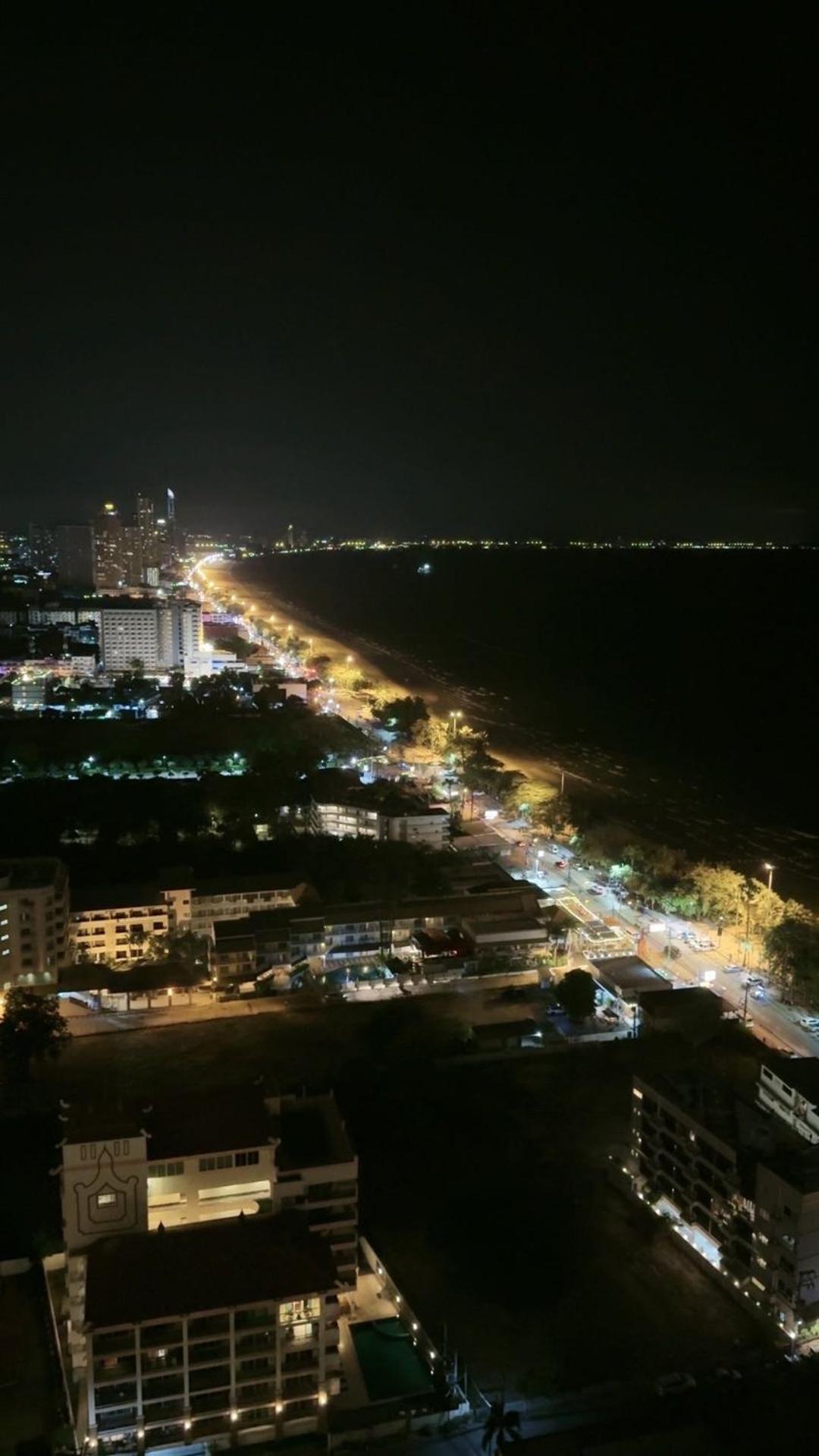 Copacabana Beach Jomtien 科帕卡巴纳海乔木提安海滩毗邻乔木提安夜市 Zewnętrze zdjęcie