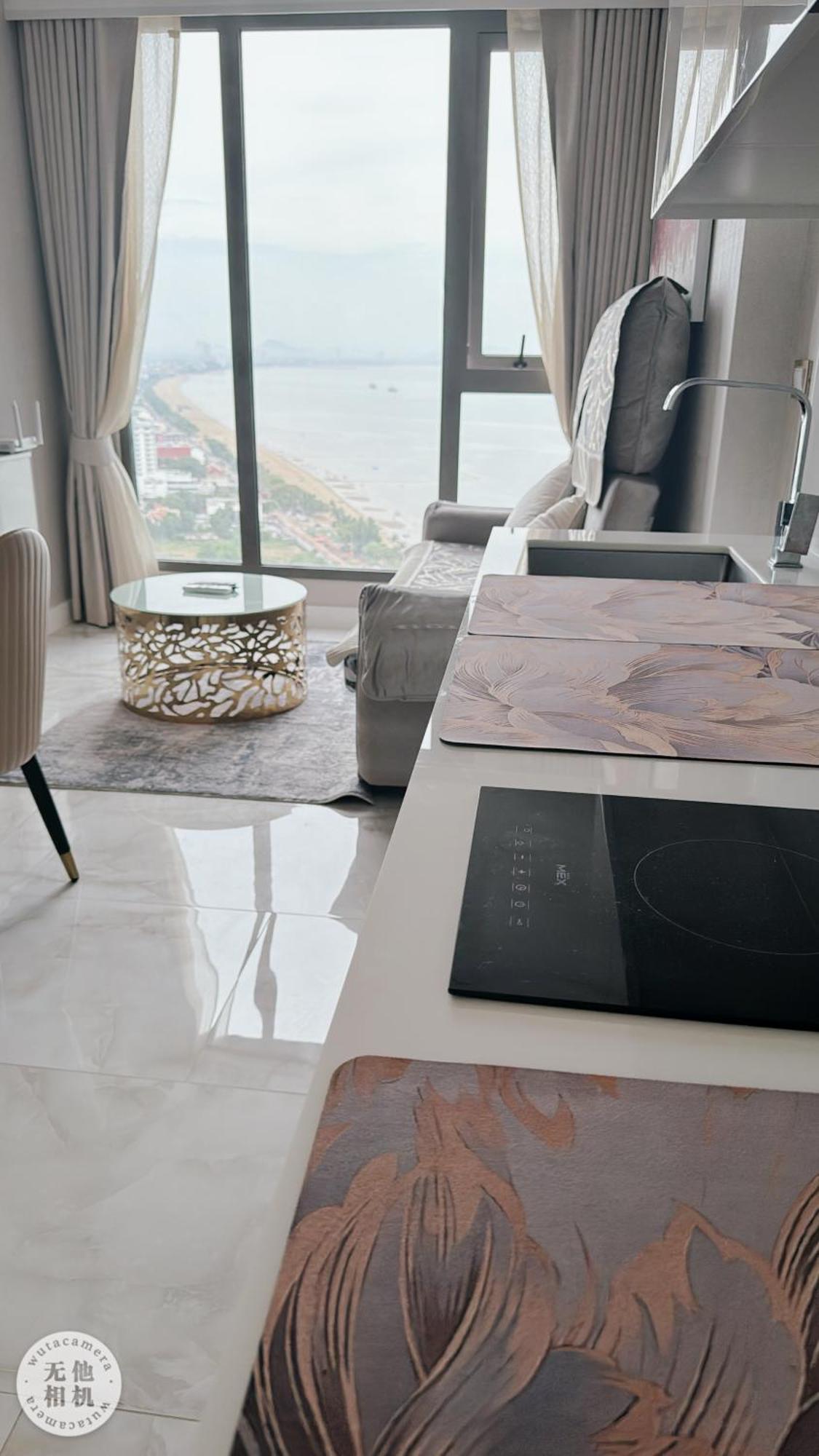 Copacabana Beach Jomtien 科帕卡巴纳海乔木提安海滩毗邻乔木提安夜市 Zewnętrze zdjęcie